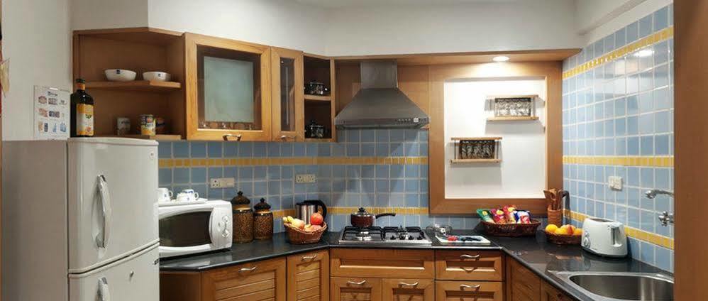 Melange Luxury Service Apartment Бангалор Екстериор снимка